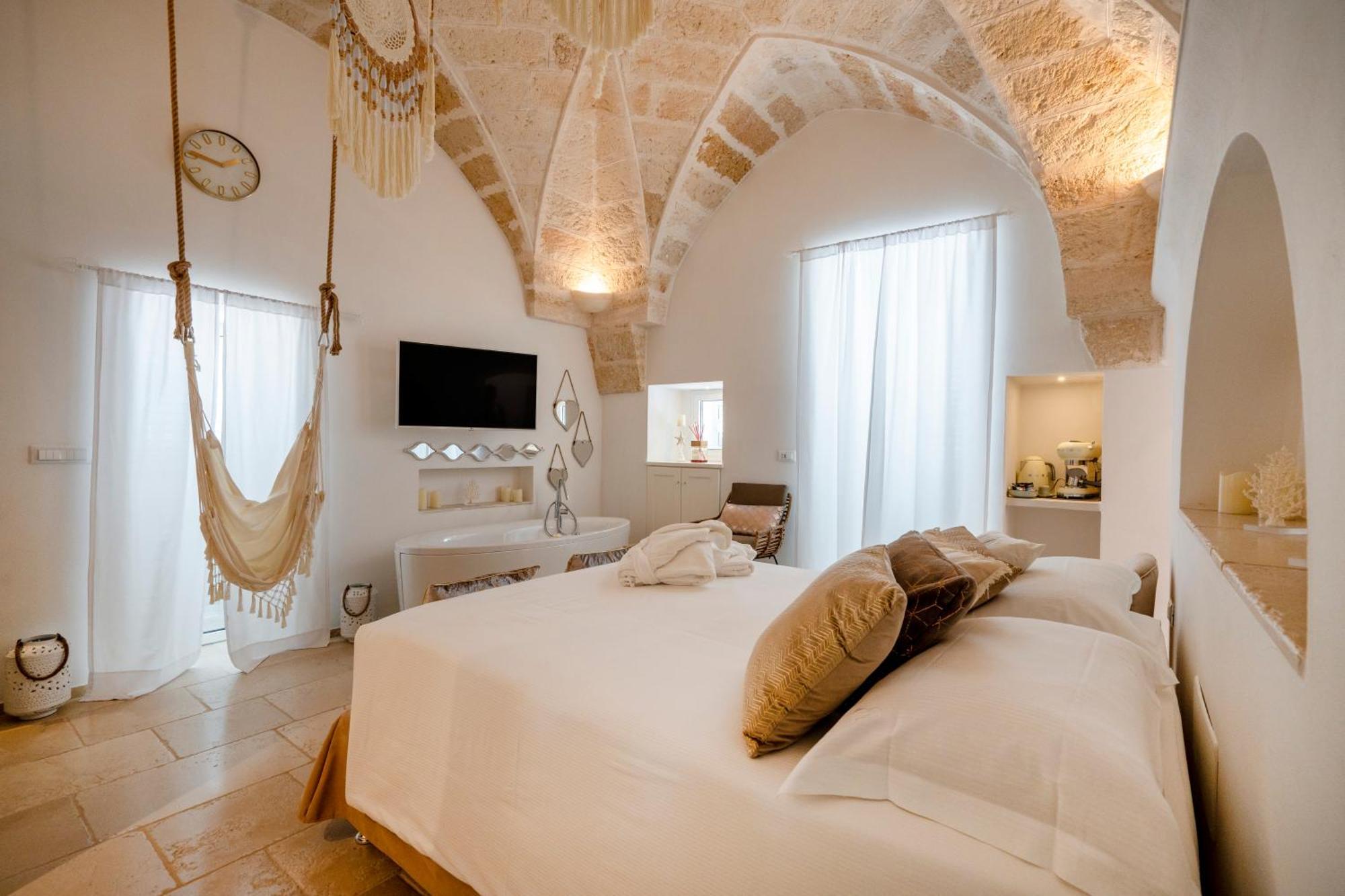 Apulia Charming Suites - Casa Rossa Suite Perla E Suite Corallo Savelletri Bagian luar foto