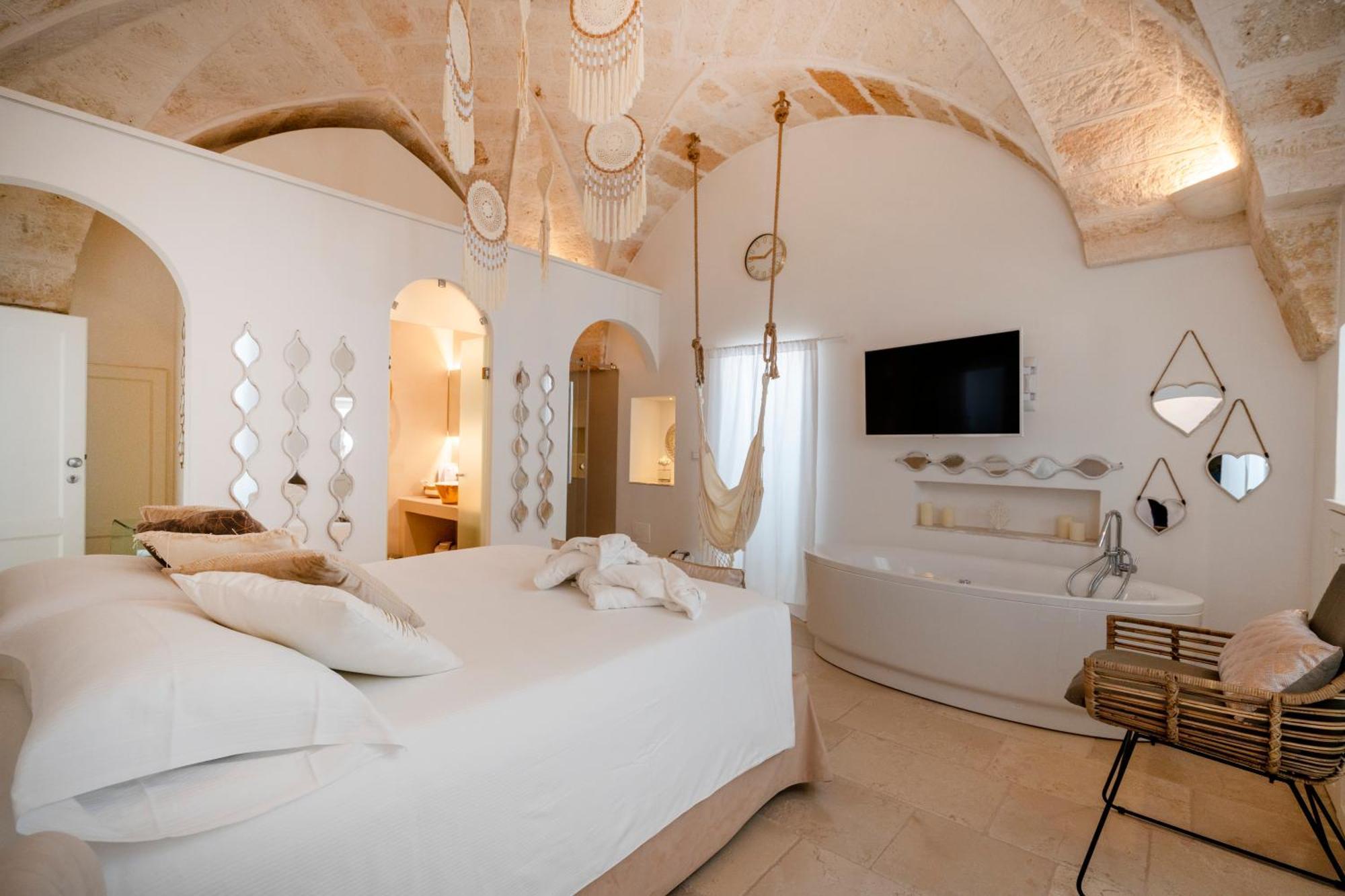 Apulia Charming Suites - Casa Rossa Suite Perla E Suite Corallo Savelletri Bagian luar foto