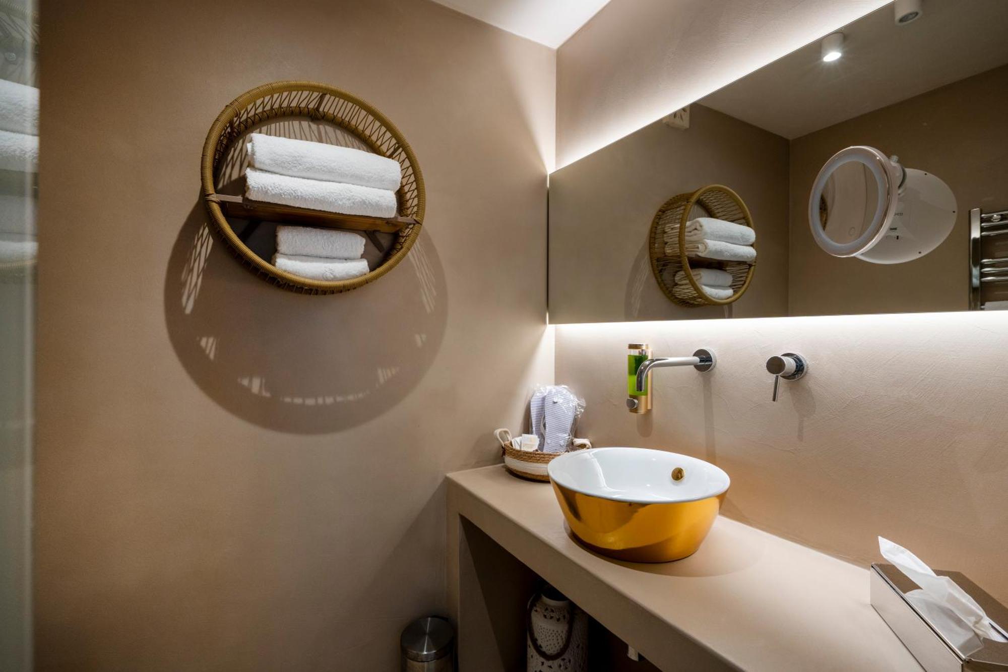 Apulia Charming Suites - Casa Rossa Suite Perla E Suite Corallo Savelletri Bagian luar foto