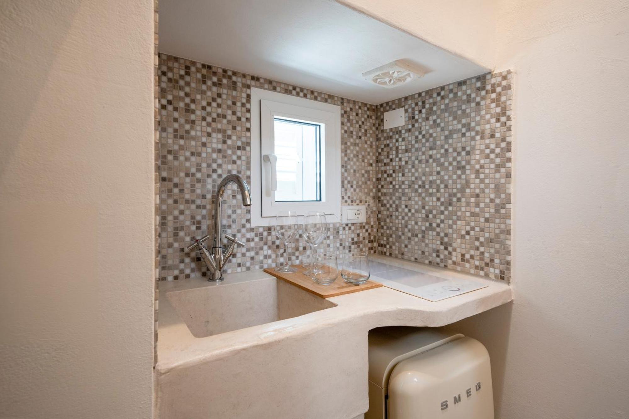 Apulia Charming Suites - Casa Rossa Suite Perla E Suite Corallo Savelletri Bagian luar foto