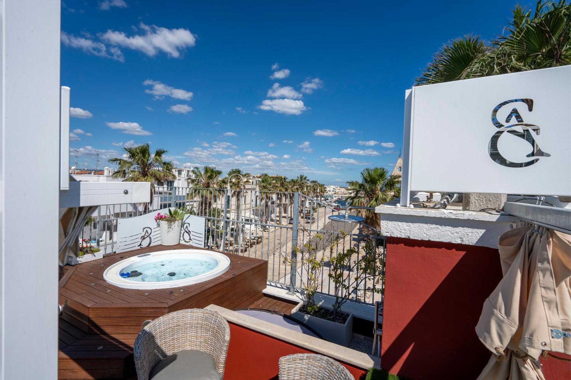 Apulia Charming Suites - Casa Rossa Suite Perla E Suite Corallo Savelletri Bagian luar foto